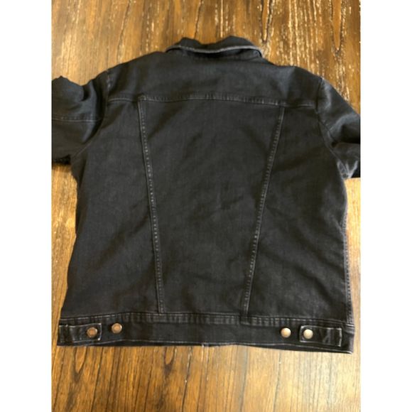Wrangler Black Jean Jacket with Patterned Lining - Picture 7 of 16